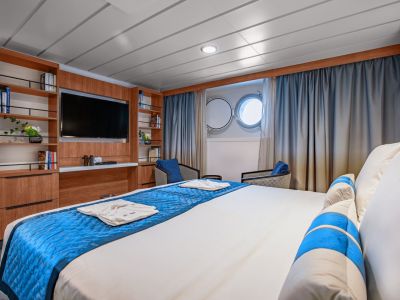 MS_Ocean_Victory_-_Category_D_Porthole_Single_Stateroom_2_1920